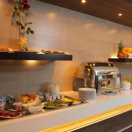 סנטיאגו Hotel Los Espanoles Plus מסעדה תמונה