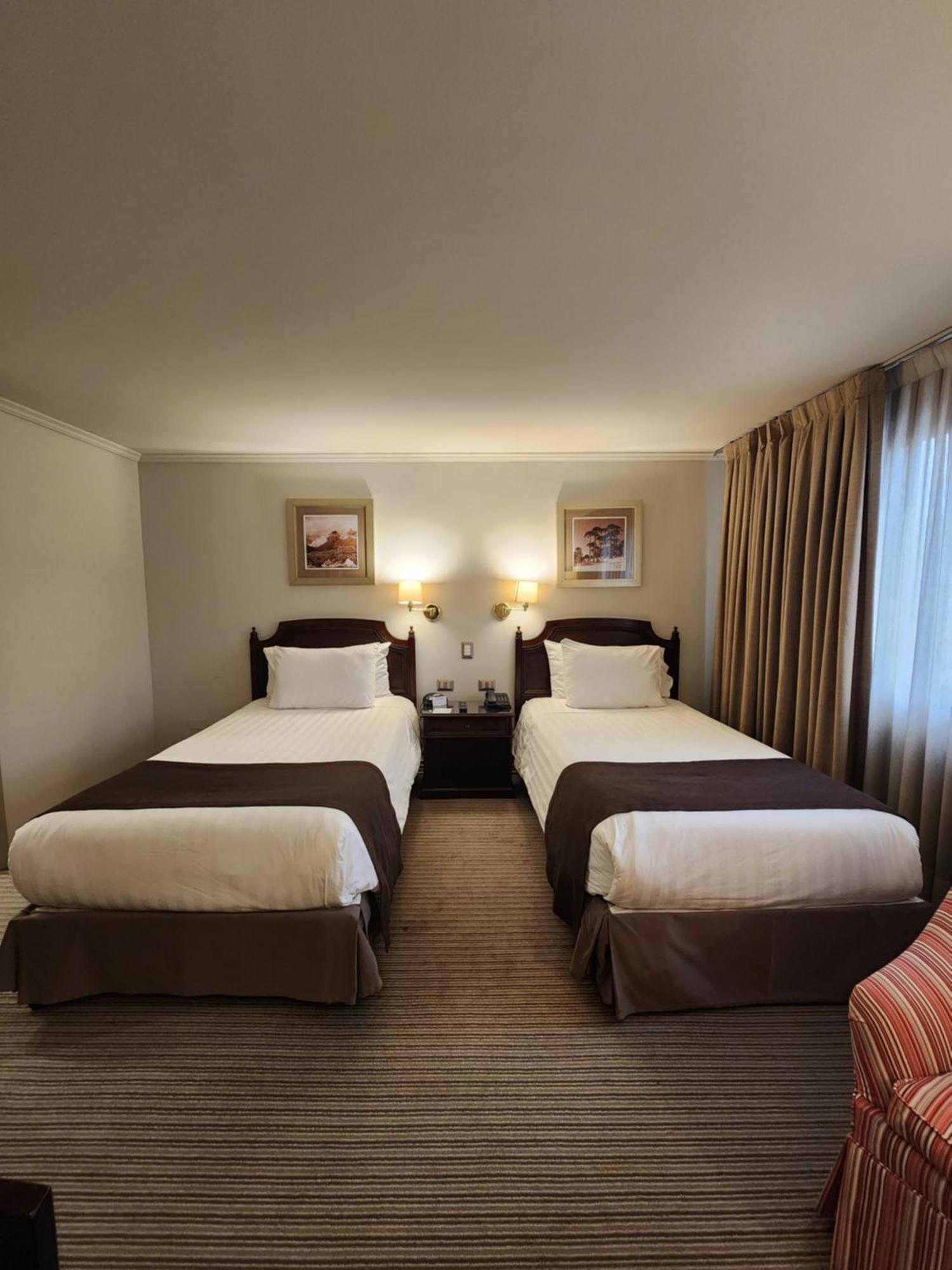 סנטיאגו Hotel Los Espanoles Plus מראה חיצוני תמונה