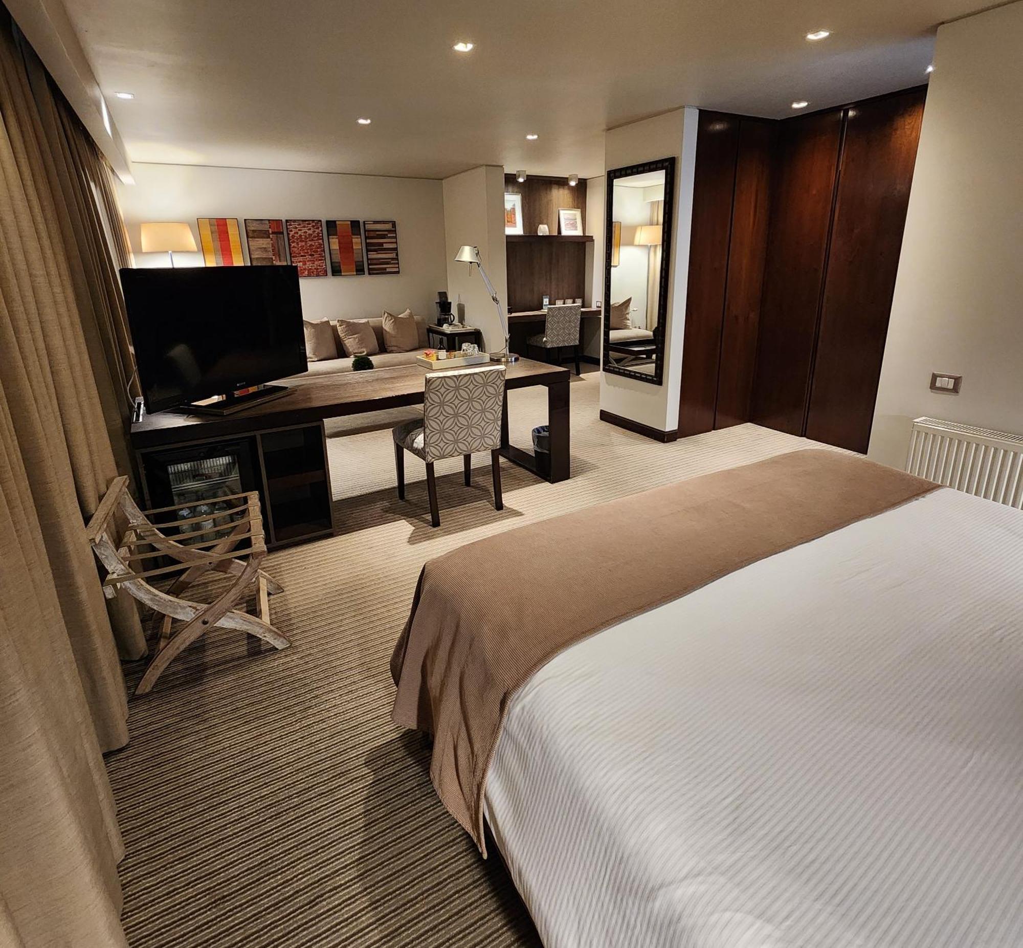 סנטיאגו Hotel Los Espanoles Plus מראה חיצוני תמונה