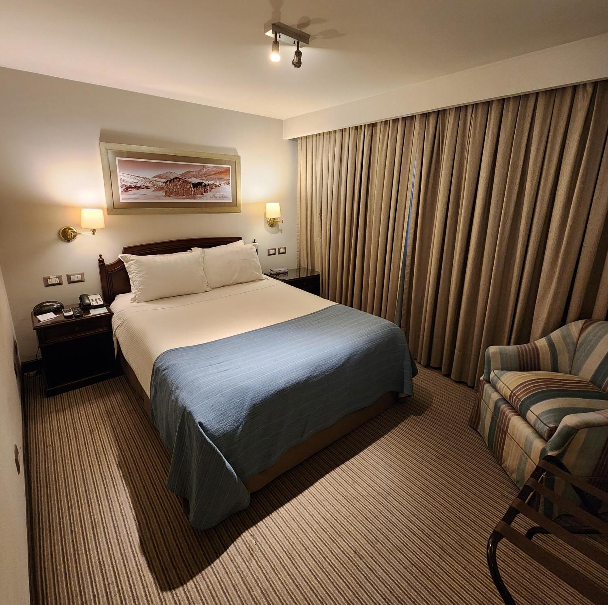 סנטיאגו Hotel Los Espanoles Plus מראה חיצוני תמונה