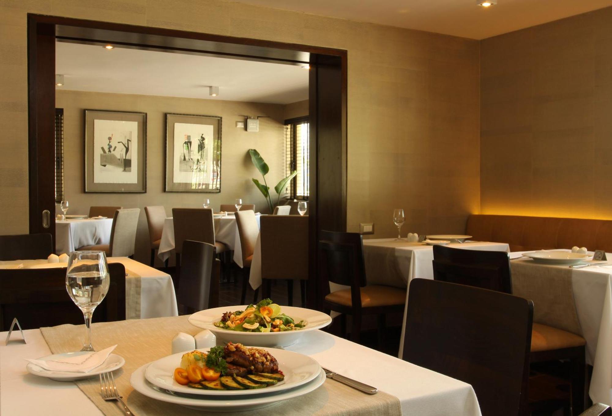 סנטיאגו Hotel Los Espanoles Plus מסעדה תמונה