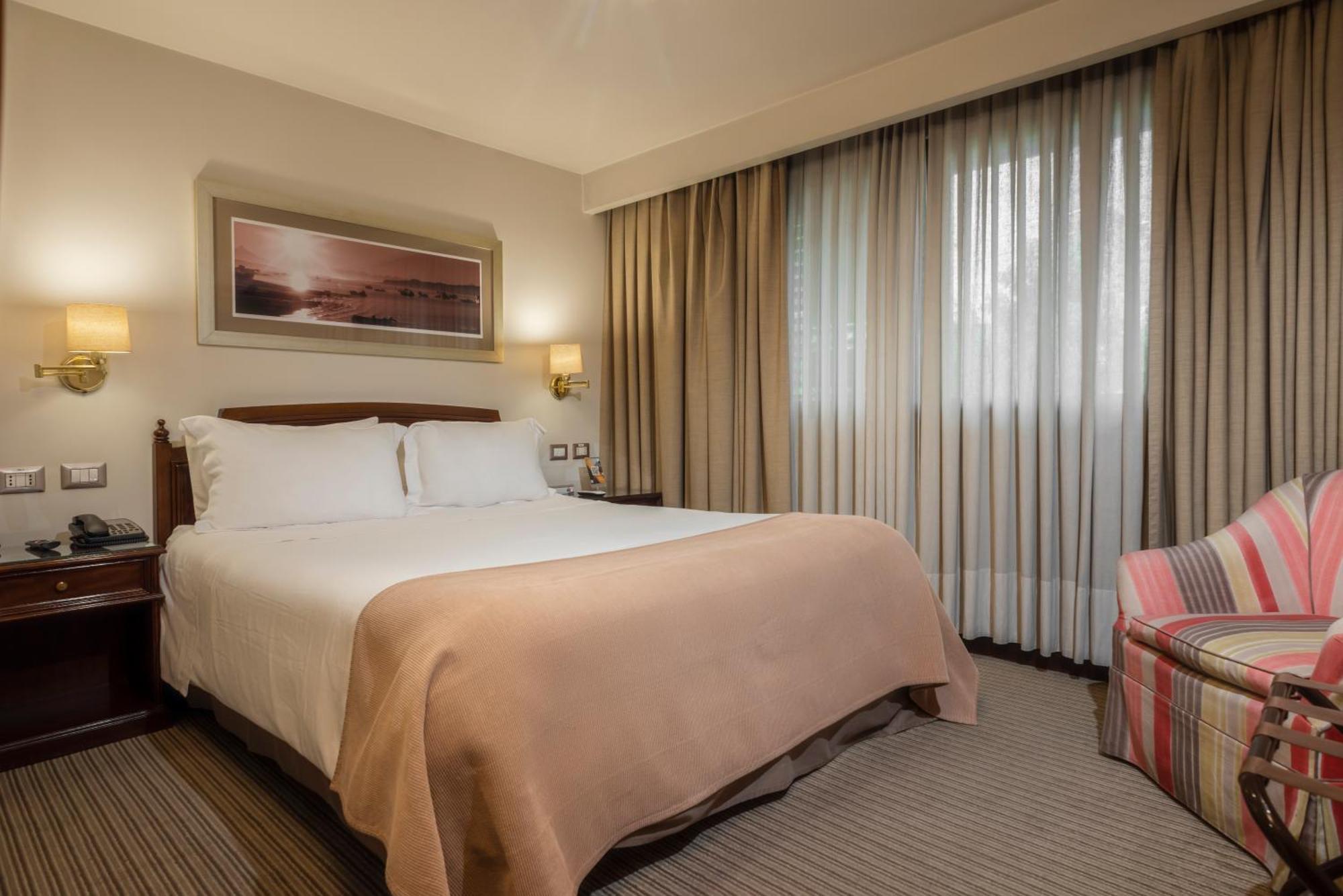 סנטיאגו Hotel Los Espanoles Plus מראה חיצוני תמונה