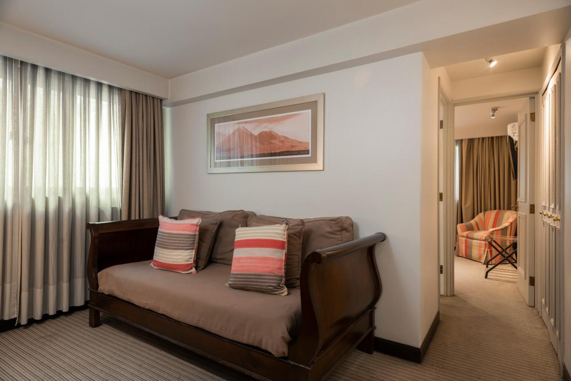סנטיאגו Hotel Los Espanoles Plus מראה חיצוני תמונה