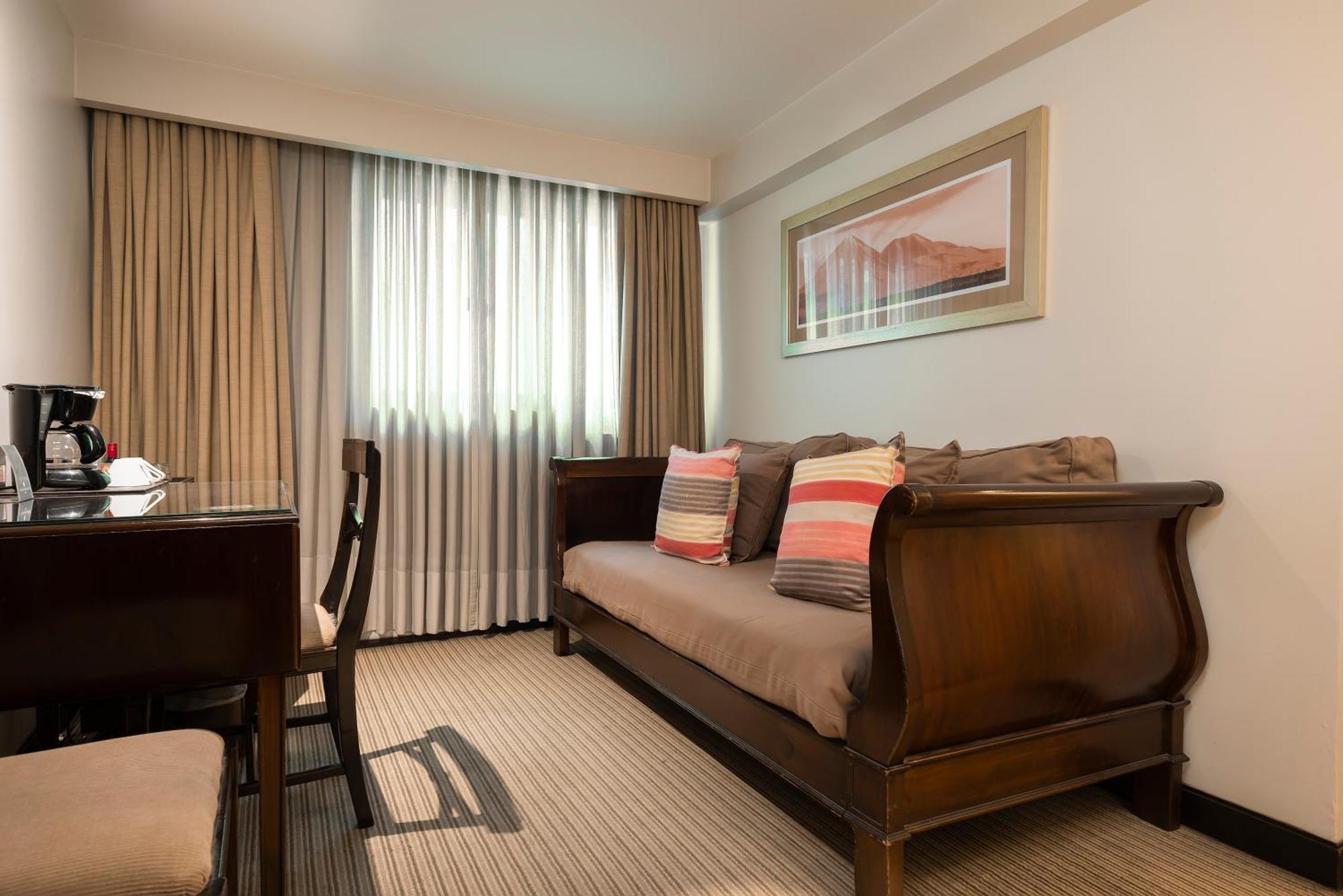סנטיאגו Hotel Los Espanoles Plus מראה חיצוני תמונה