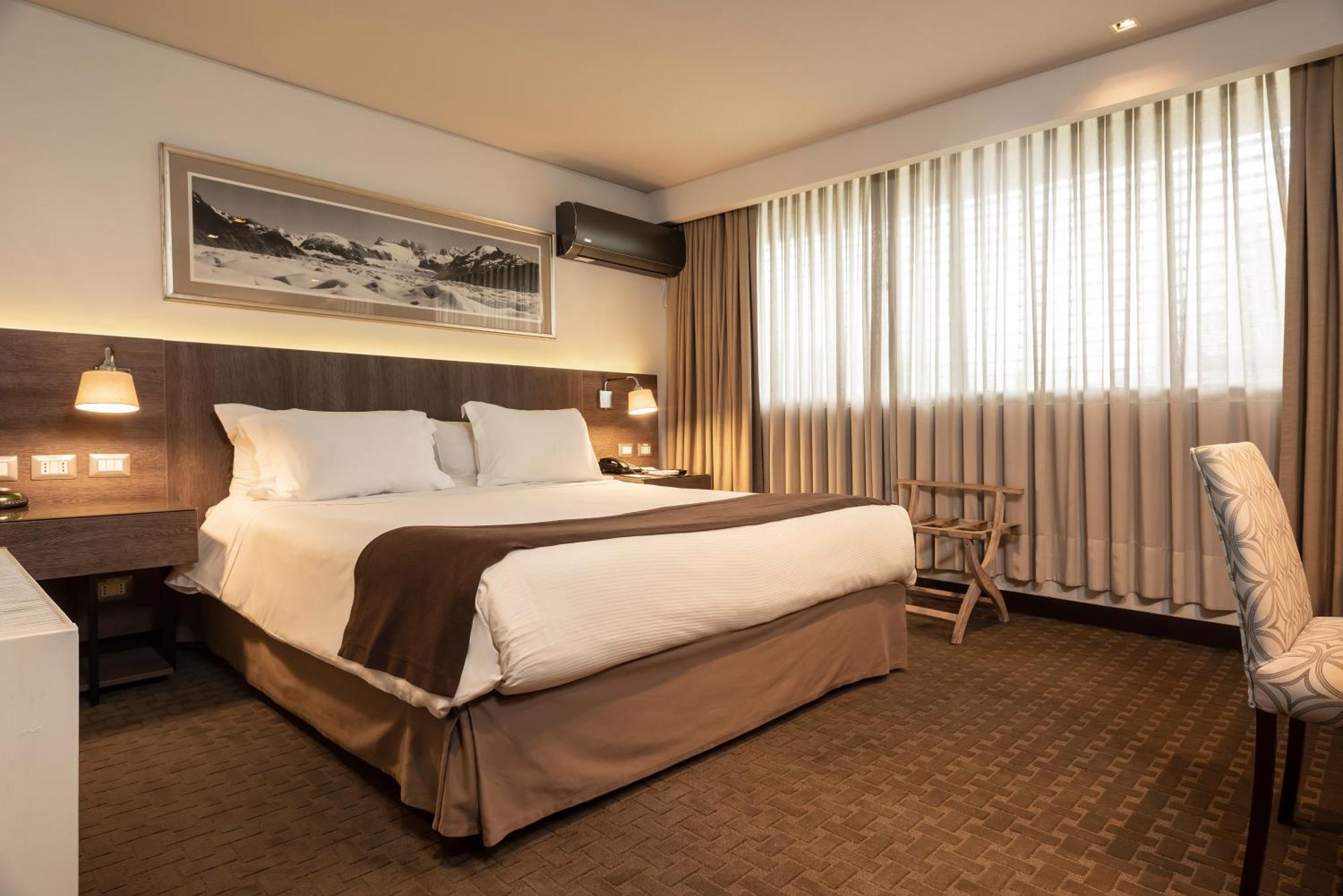 סנטיאגו Hotel Los Espanoles Plus מראה חיצוני תמונה